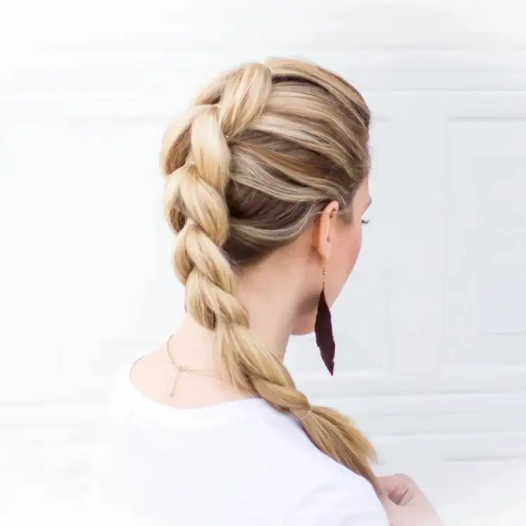 بافت دم‌ماهی (Herringbone Braid)