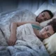 مزایای خوابیدن زن و شوهر کنار همدیگر