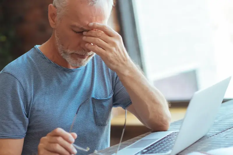 چرا میگرن ممکن است به گوش‌ها آسیب بزند؟