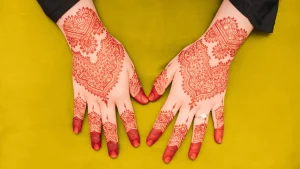 راه برای پاک کردن رنگ حنا از روی پوست