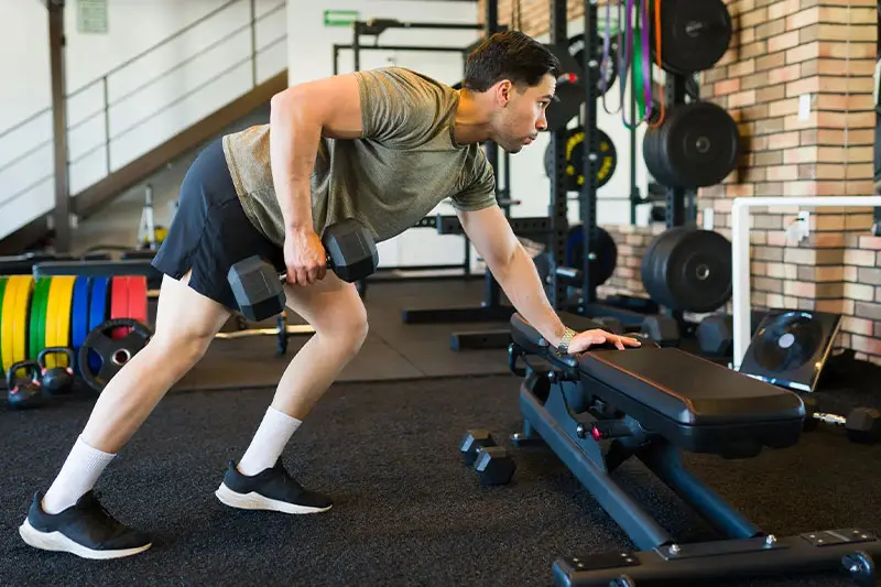 5.دمبل رو (Dumbbell Row)