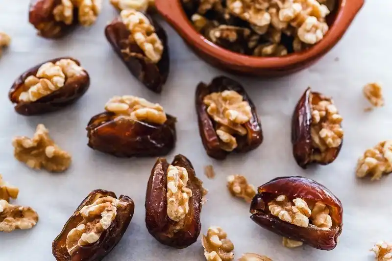 خرما را با چه مواد غذایی مصرف کنیم؟