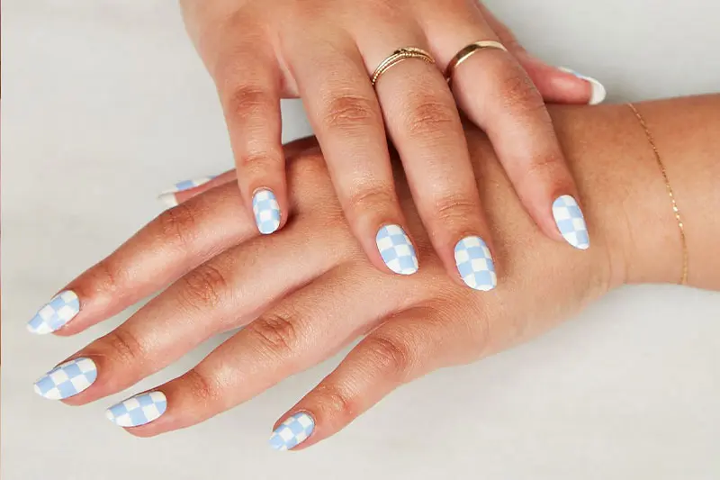 نگهداری و ترمیم ناخن های مصنوعی در منزل