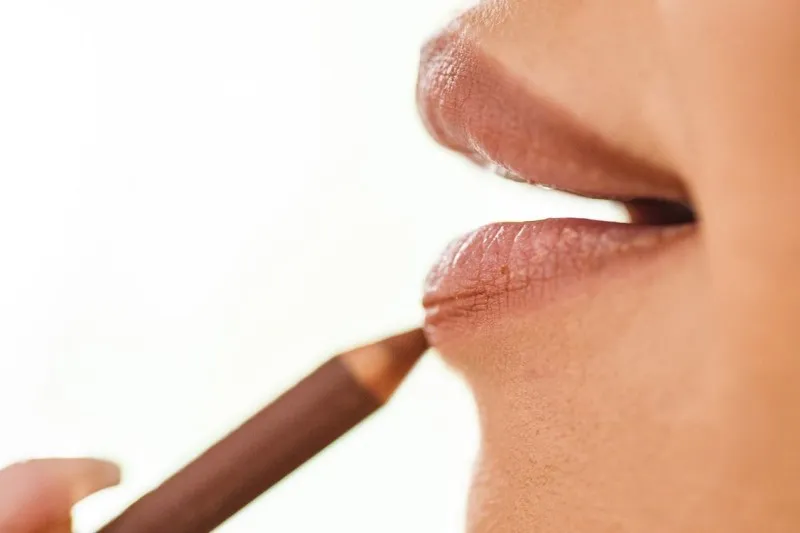 4. رنگهای تیره خنثی، تنوع در سادگی