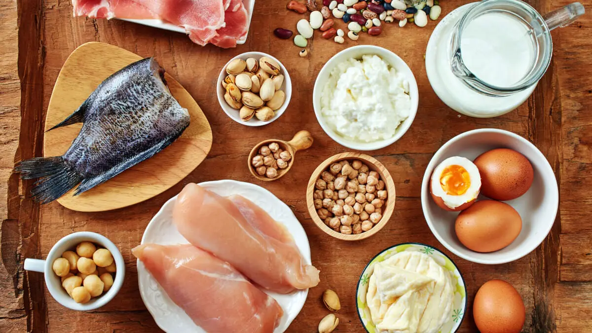 ۹ ماده غذایی که فکر می کنید پروتئین بالایی دارند،