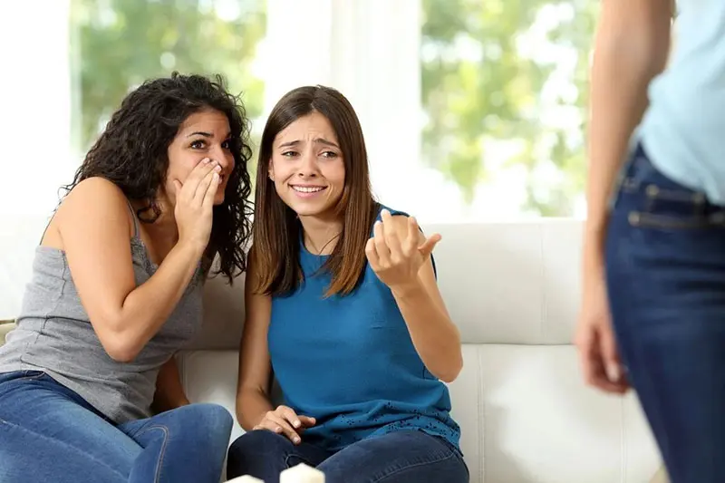 عادات ناپسند اجتماعی