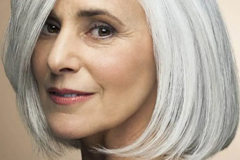 نکات عملی برای حفظ زیبایی موهای سفید