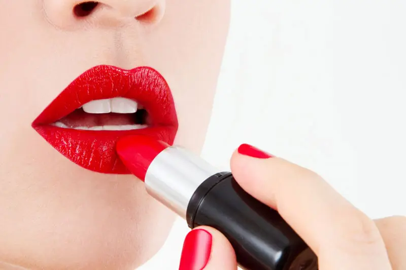 طیف قرمز: رنگی برای اعتماد به نفس و جذابیت