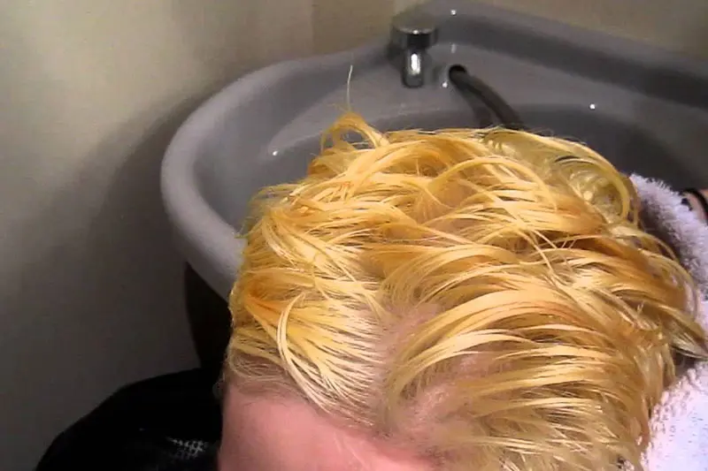 - پیشگیری از زرد شدن مو بعد از دکلره 2