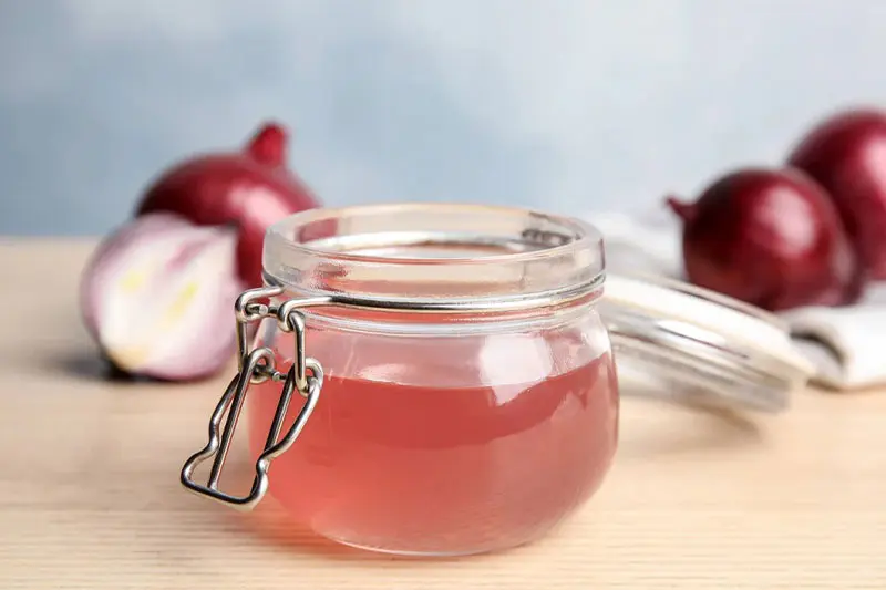 روش استفاده از آب پیاز برای رشد مو