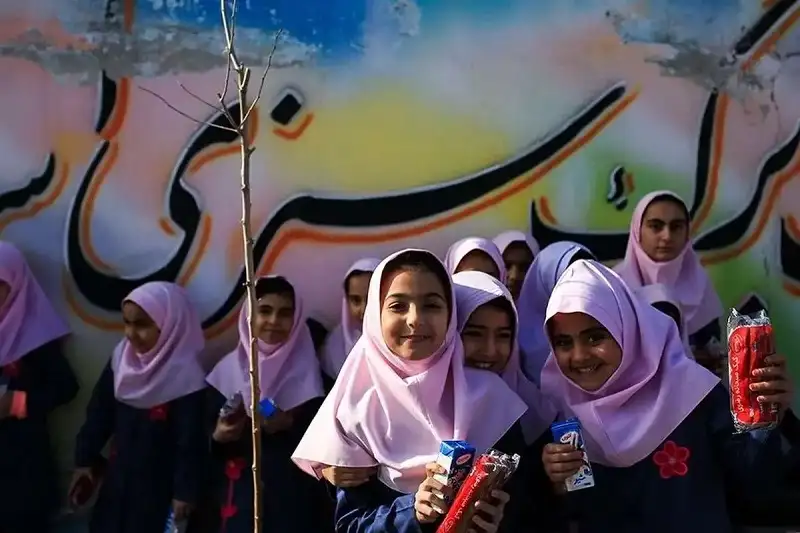 عوامل اصلی چاقی در مدارس ایران