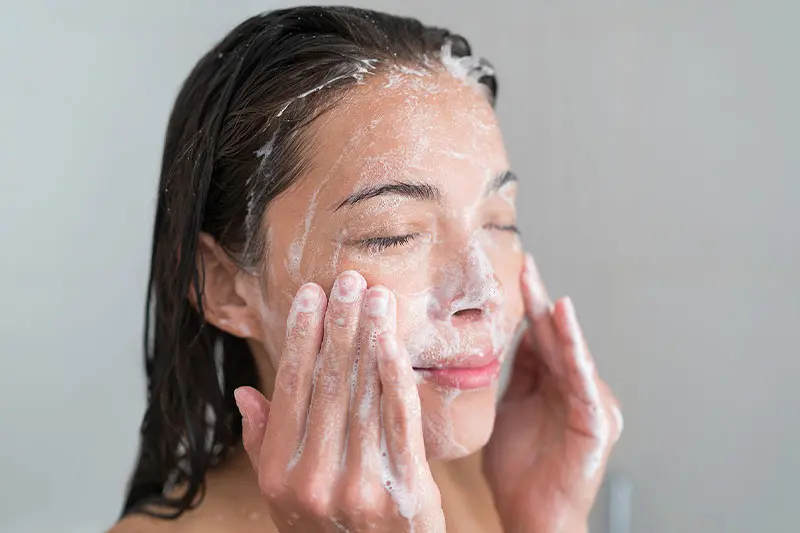 شستن صورت با آب خیلی داغ یا خیلی سرد