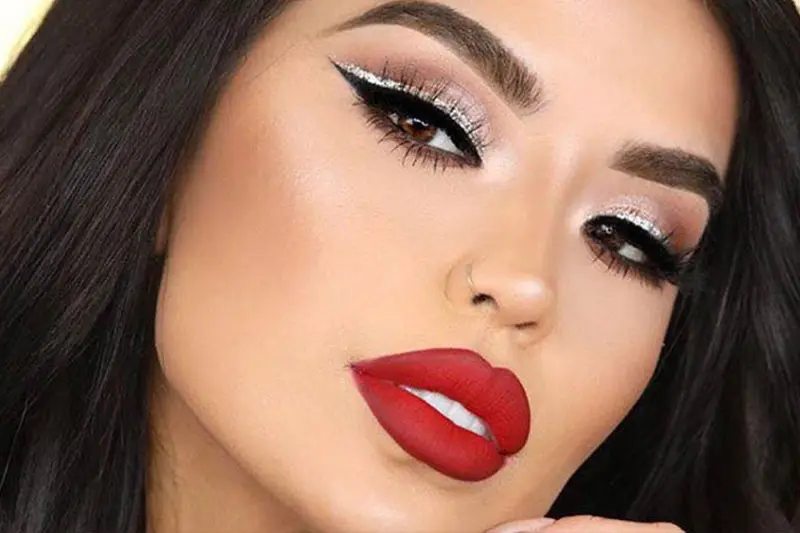 - آرایش اسموکی با رژ قرمز 2