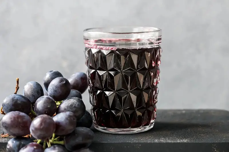 - نوشیدنی های طبیعی سرشار از ویتامین برای پوست 8