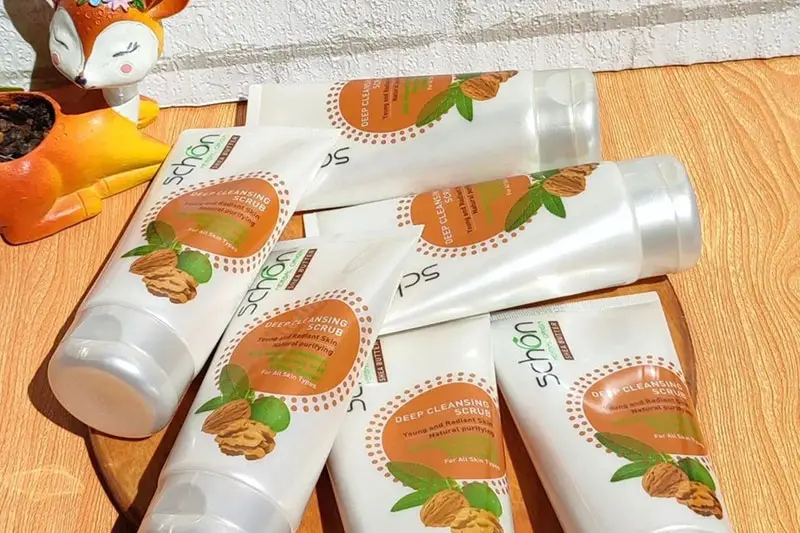 اسکراب صورت شون مدل عصاره گردو