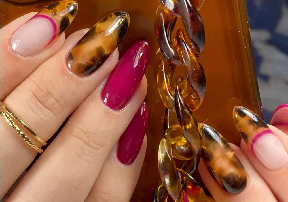 - طرح ناخن قهوه ای 12