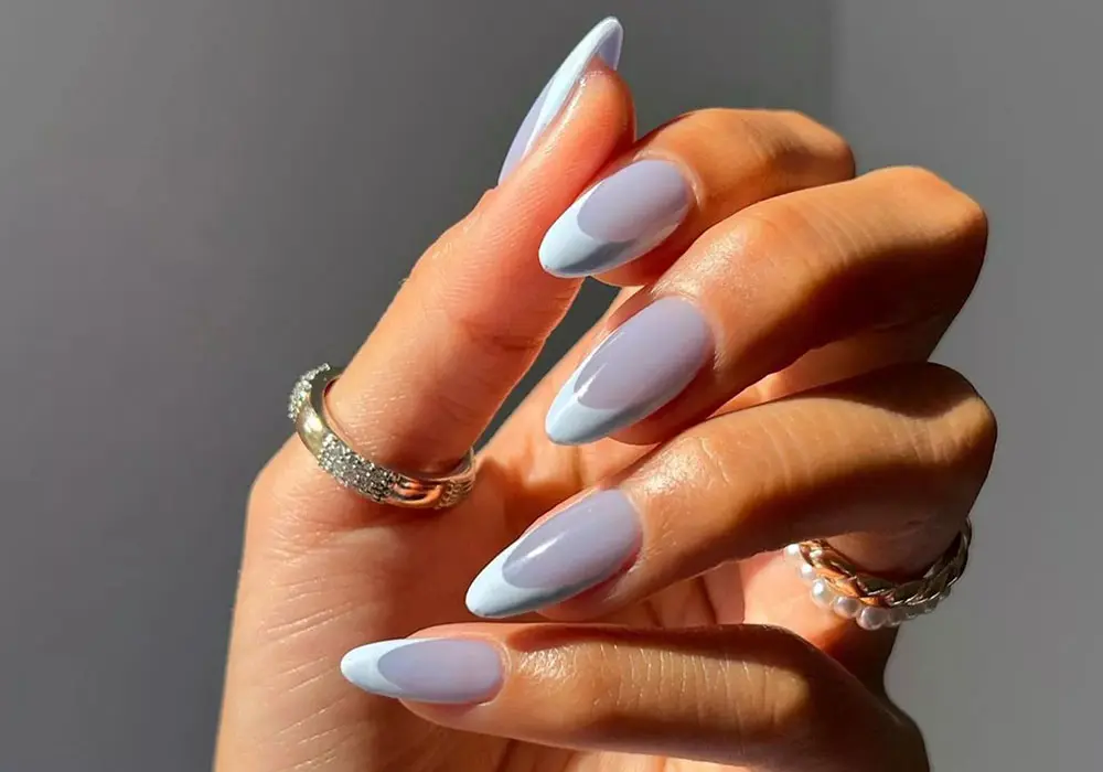- ۲۶ ایده برای ناخن به رنگ آبی کمرنگ 15