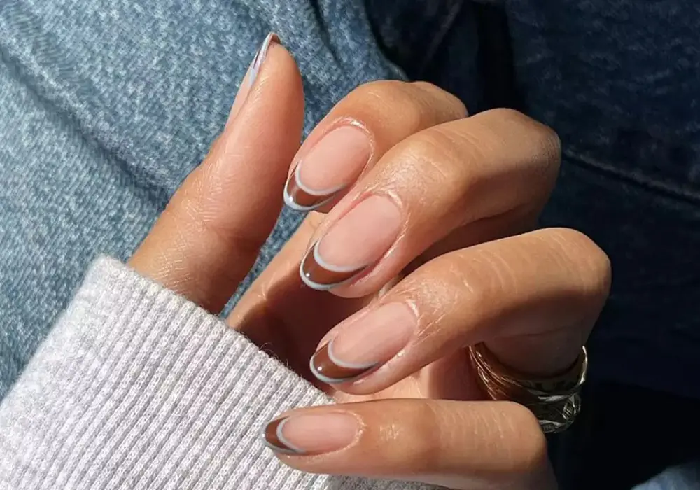 - ۲۶ ایده برای ناخن به رنگ آبی کمرنگ 17