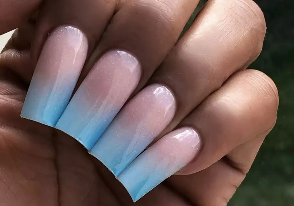 - ۲۶ ایده برای ناخن به رنگ آبی کمرنگ 9