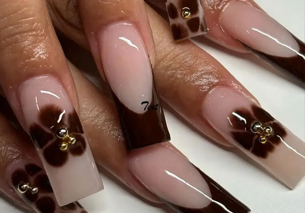 - طرح ناخن قهوه ای 5