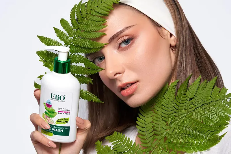 شوینده ملایم و بدون صابون محصول ضروری برای مراقبت بعد از میکرونیدلینگ