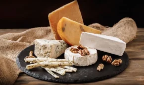 خوردن پنیر با این 8 ماده غذایی ممنوع